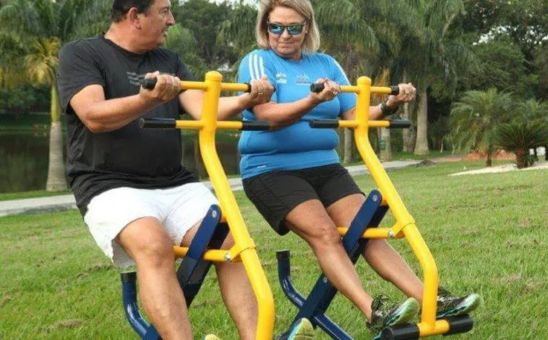 exercícios para academia ao ar livre
