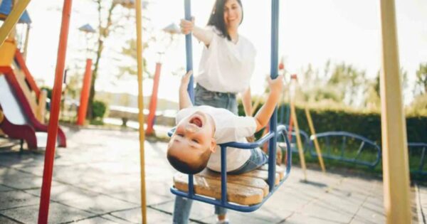 Como Escolher um Balanço Infantil para Playground