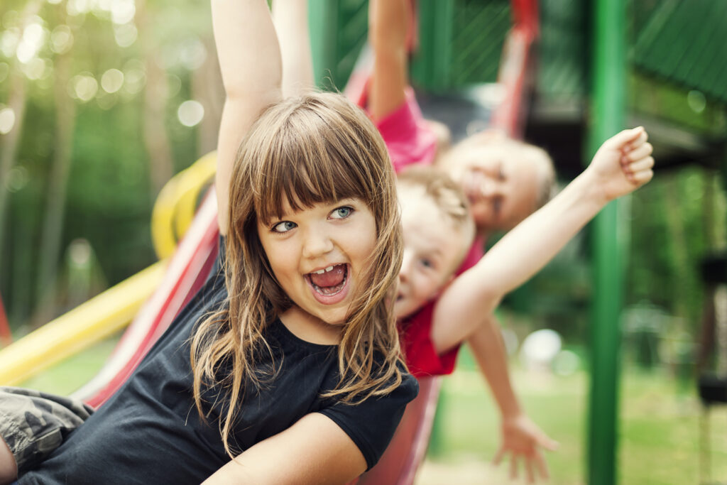 A importância dos playgrounds ao ar livre nas escolas