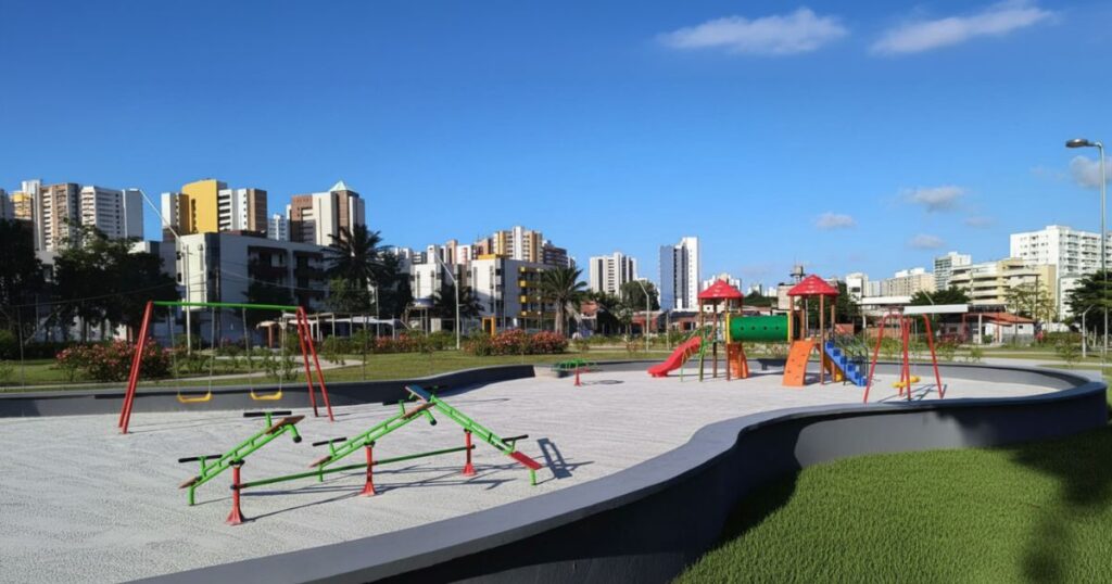 Brinquedos de plástico são opções seguras e duráveis para os playgrounds 2