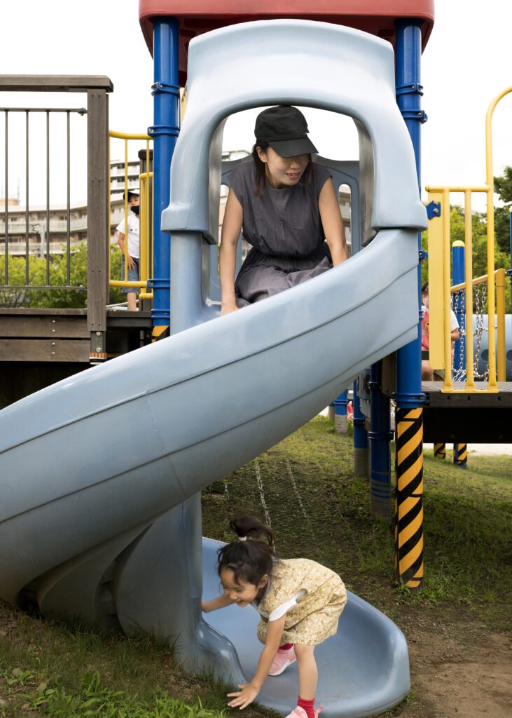 Os riscos dos playgrounds de madeira às crianças  