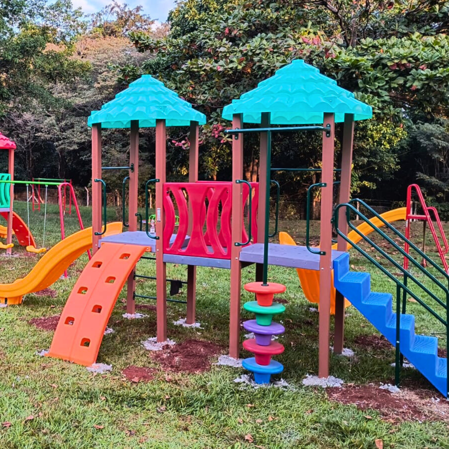 PLAYGROUND_GINAST_02