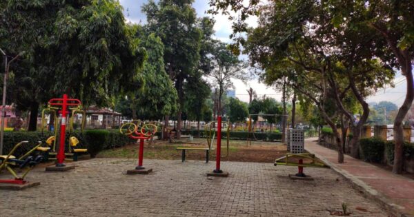Reforma de praça pública